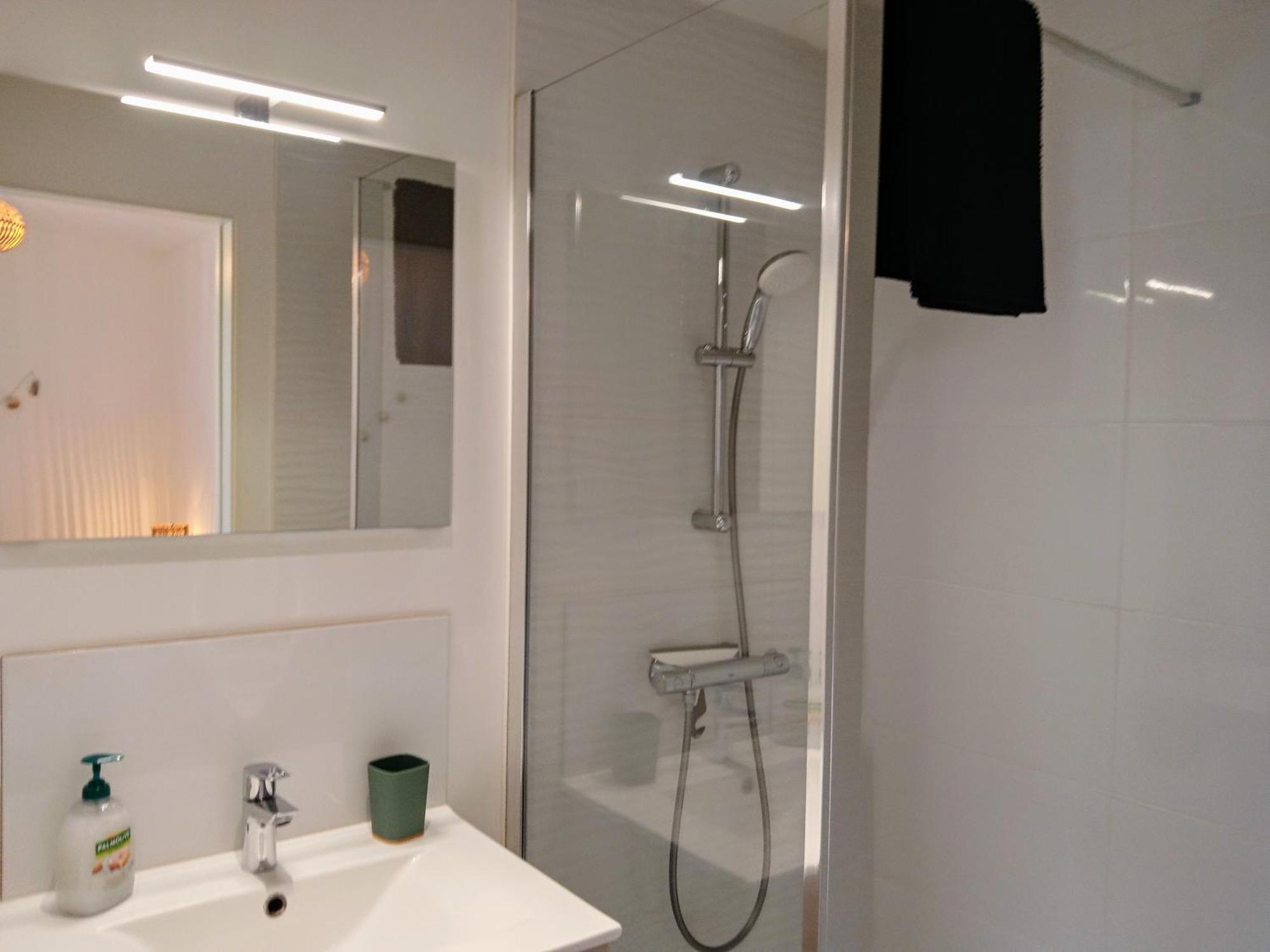 Les Studios De La Gare Linge Cafe The Inclus Wifi Vannes Exterior photo